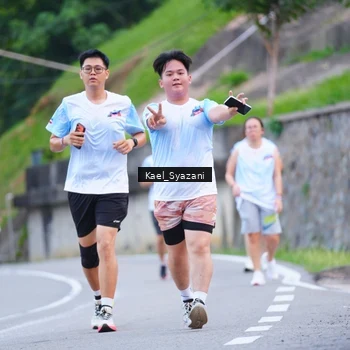 Runner Photo 7599754