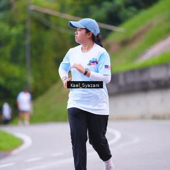 Runner Photo 7599768