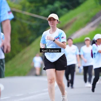 Runner Photo 7599782