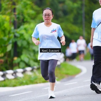 Runner Photo 7599801
