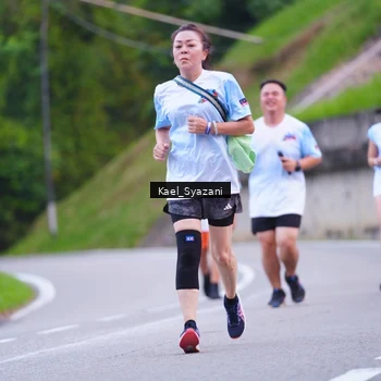 Runner Photo 7599817