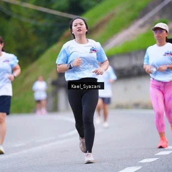 Runner Photo 7599843