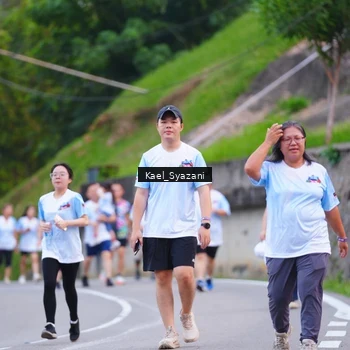 Runner Photo 7599870