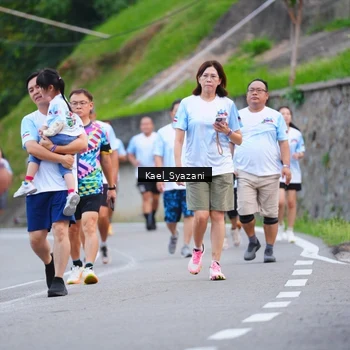 Runner Photo 7599872