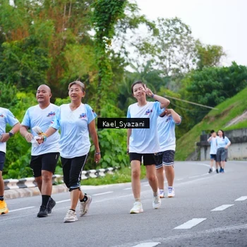 Runner Photo 7599877