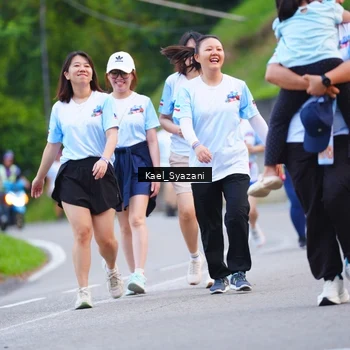 Runner Photo 7599912