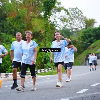 Runner Photo 7599921