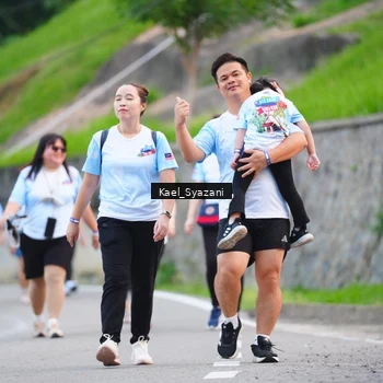 Runner Photo 7599938