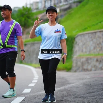 Runner Photo 7600011