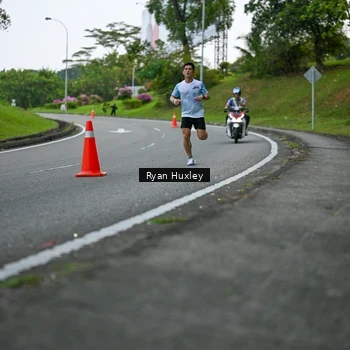 Runner Photo 7600026