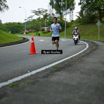 Runner Photo 7600027
