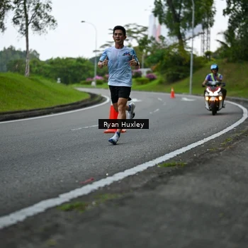 Runner Photo 7600029