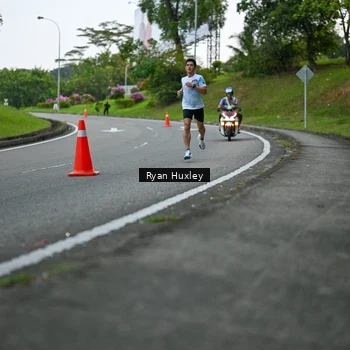 Runner Photo 7600030