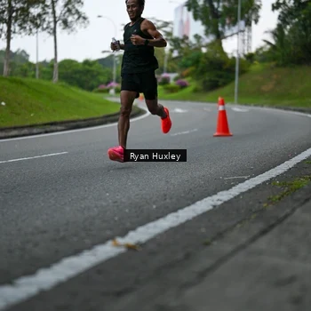 Runner Photo 7600031