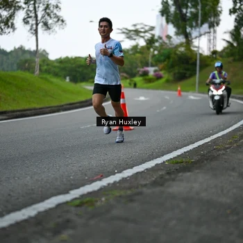 Runner Photo 7600035