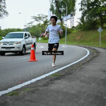Runner Photo 7600039