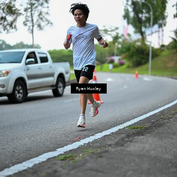 Runner Photo 7600042