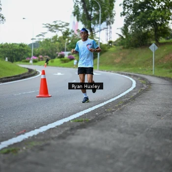 Runner Photo 7600043