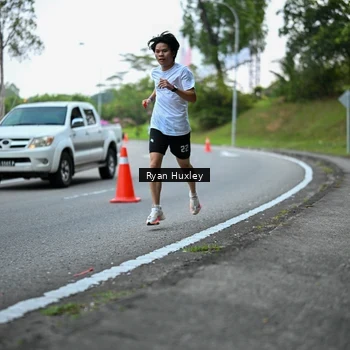 Runner Photo 7600048