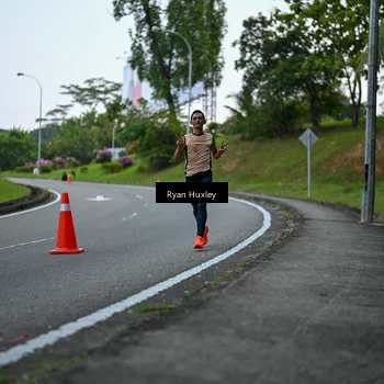 Runner Photo 7600054