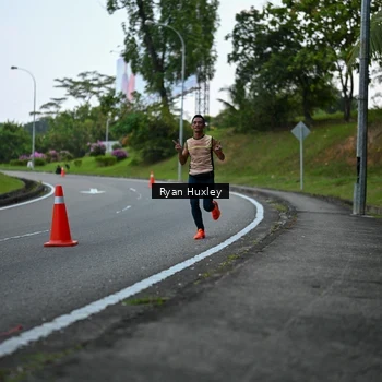 Runner Photo 7600055
