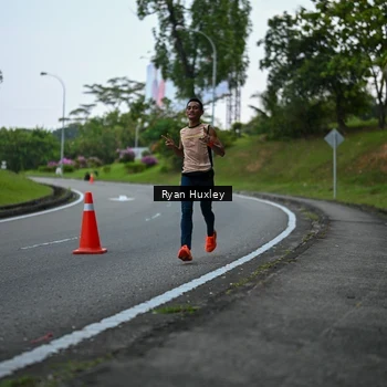 Runner Photo 7600064