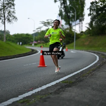 Runner Photo 7600074