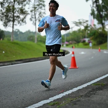 Runner Photo 7600092