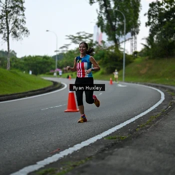 Runner Photo 7600093