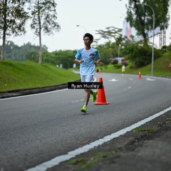 Runner Photo 7600094