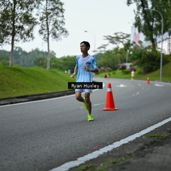 Runner Photo 7600096