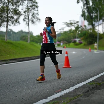 Runner Photo 7600098