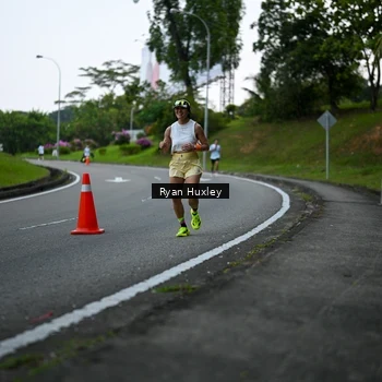 Runner Photo 7600100
