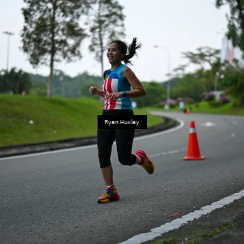 Runner Photo 7600102