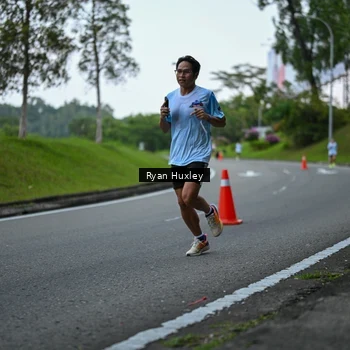 Runner Photo 7600115