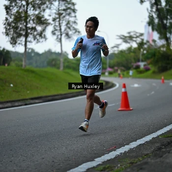 Runner Photo 7600116