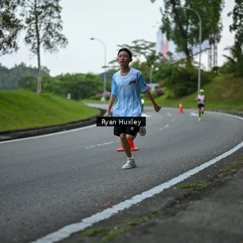 Runner Photo 7600124
