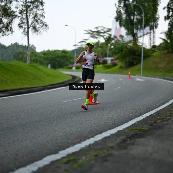 Runner Photo 7600130