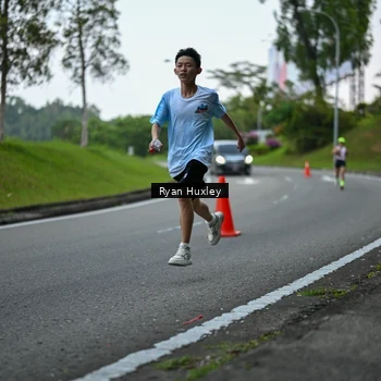 Runner Photo 7600136
