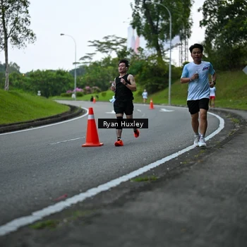 Runner Photo 7600180