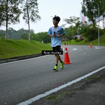 Runner Photo 7600187