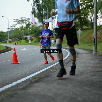 Runner Photo 7600191