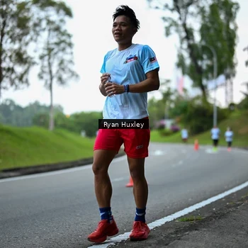 Runner Photo 7600197