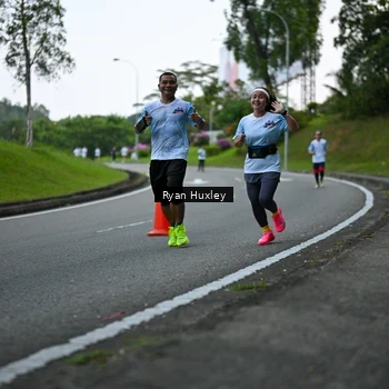 Runner Photo 7600198