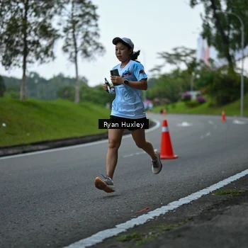 Runner Photo 7600200
