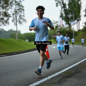Runner Photo 7600209