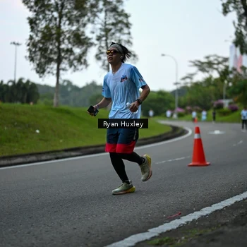 Runner Photo 7600210