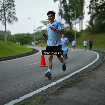 Runner Photo 7600213
