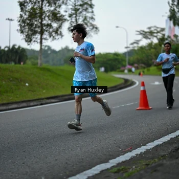 Runner Photo 7600214