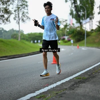 Runner Photo 7600240
